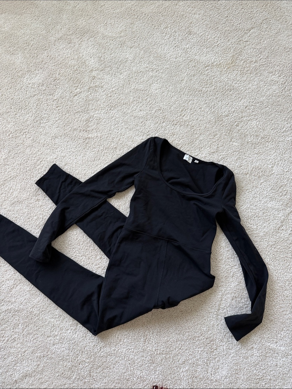 Women’s Black Long-Sleeve Scoop Neck jump
Suit from airtzia